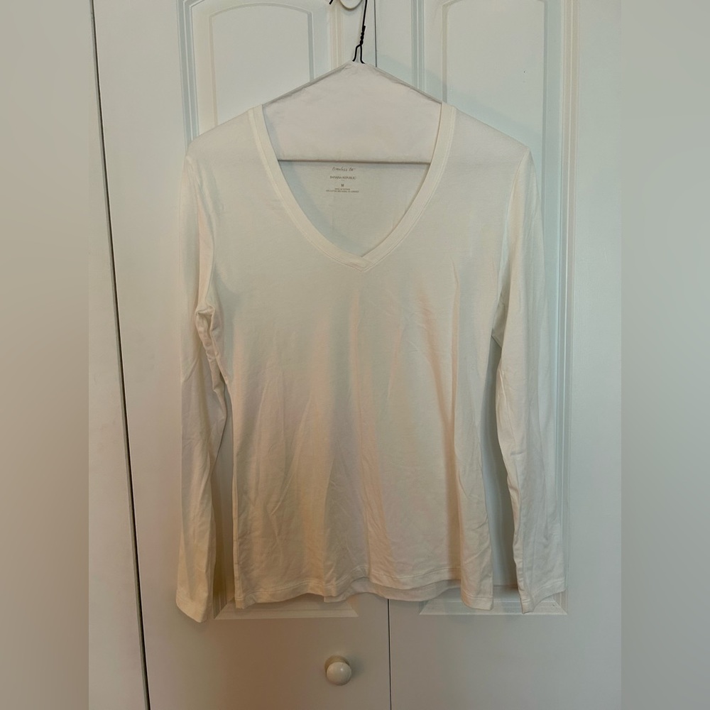 Never worn—new without tags Banana Republic v-neck long-sleeved shirt